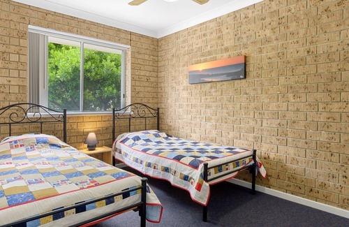 Carrickalinga House | Broadbeach Retreat - 32 Broadbeach Drive
