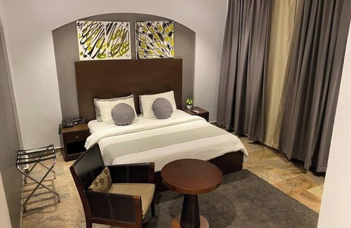 Gudu Hotel | Broadfields Hotel