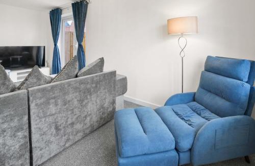Lowestoft House | Broads Escape - 3 Bedroom House in Oulton Broads