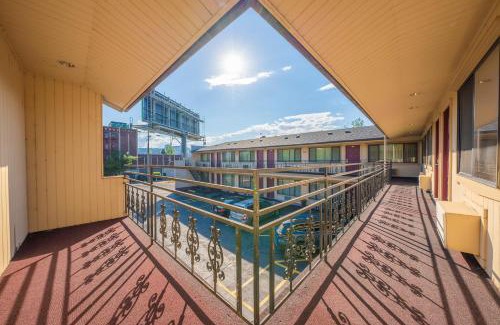 Eliot Hotel | Broadway Inn Portland Downtown