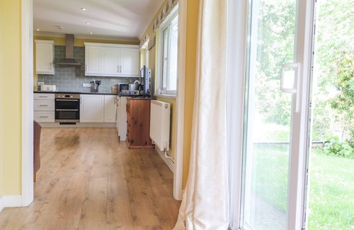 Boncath Cottage | BROHEDDWCH, pet friendly, country holiday cottage in Boncath