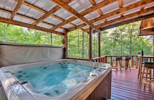 Broken Bow House | Broken Bow Cabin with Hot Tub, Near Hiking and Fishing