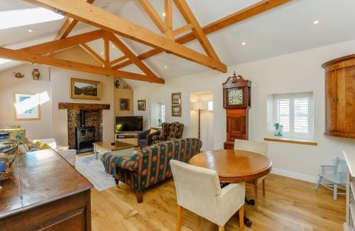 Edern House | Bron Gors