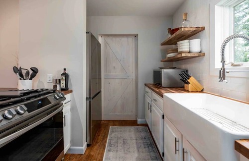 Morrisville House | Brook and Pine Retreat w/Sauna Near Stowe VT