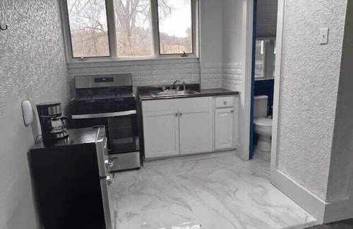 Hillsdale Apartment | Brooks Motel: Perfect Suite, Seasonal Waterviews