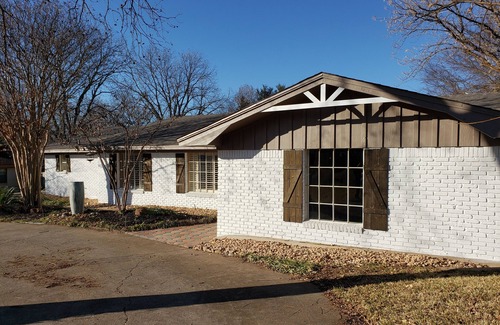 Richland Hills House | Brooks Retreat: Swimming! Game Room! Staycation!