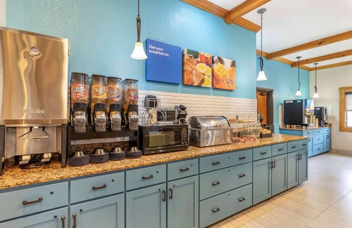 Asheville Hotel | Brookstone Lodge near Biltmore Village, an Ascend Collection Hotel