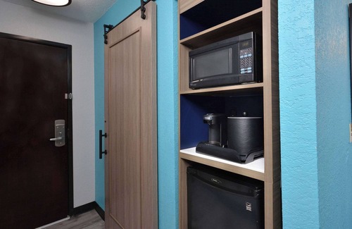 Asheville Hotel | Brookstone Lodge near Biltmore Village, an Ascend Collection Hotel