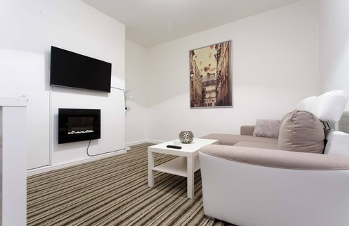 Harehills House | Brown House in Leeds
