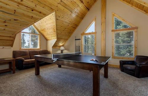 Duck Creek Village House | Browning Lodge Retreat