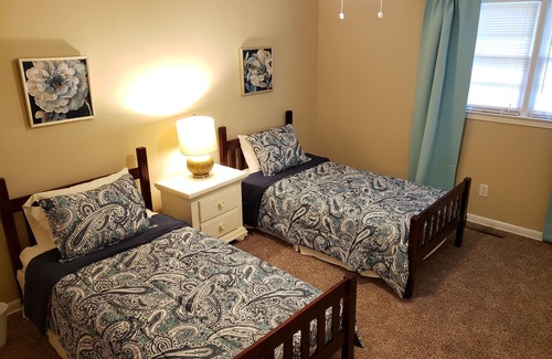 Thomasville House | Browns Spacious & Comfortable Home for 8