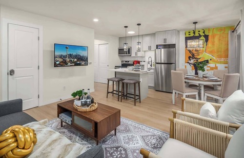 East Queen Anne Apartment | Bruce Lee 1BR Condo, Brand New in Queen Anne