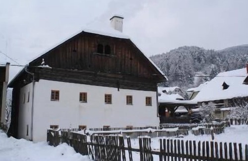 Schoeder House | Bruggerhaus" mountain hut