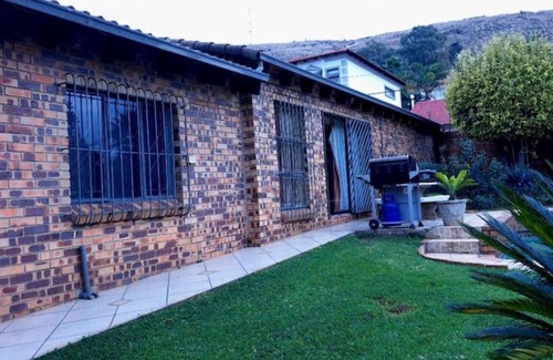 Greater Johannesburg Metropolitan Area Cottage | Bruma Guest Cottage