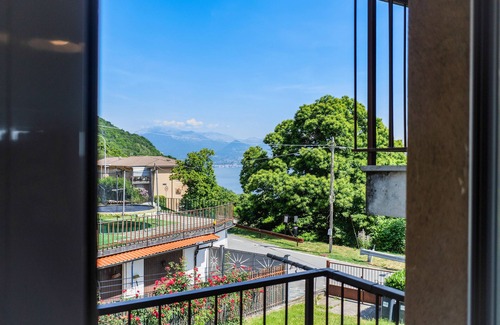 Carcioni Apartment | Bruna's Apartment with Lake View, Garden, Terrace & Wi-Fi
