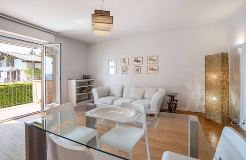 Carcioni Apartment | Bruna's Apartment with Lake View, Garden, Terrace & Wi-Fi