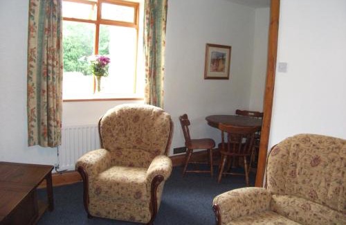 Llandderfel House | Bryn Cottage