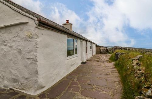 Caernarfon House | Bryn Derwen