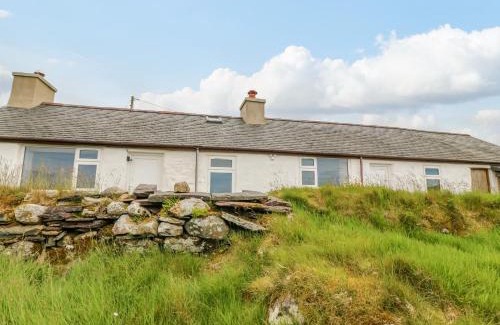 Caernarfon House | Bryn Derwen