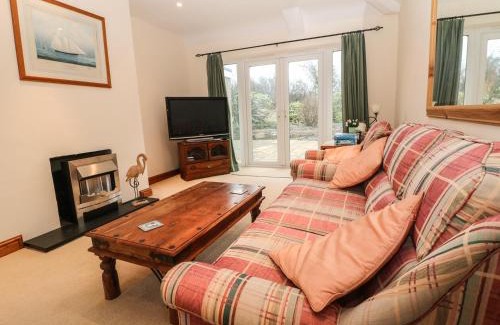 Garn Fadryn House | Bryn Lleuddad
