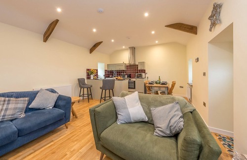 Llandwrog Cottage | Bryn-Mawr - two bedroom traditional farm holiday cottage with outstanding views