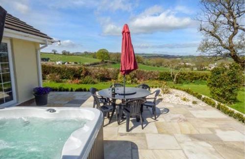 Betws yn Rhos House | Bryn Tirion