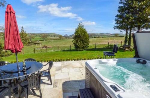 Betws yn Rhos House | Bryn Tirion