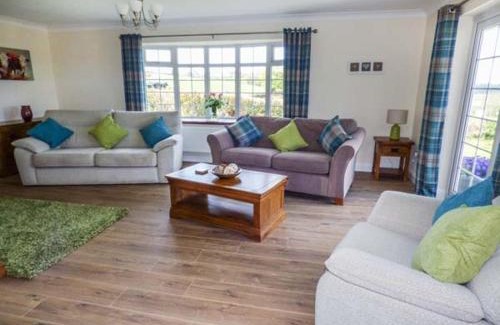 Betws yn Rhos House | Bryn Tirion