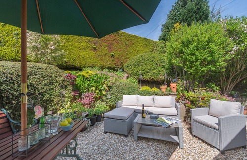 Abergele House | Bryn Tirion Cottage - One Bedroom House, Sleeps 2