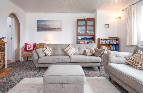 Trefin House | Bryngarw