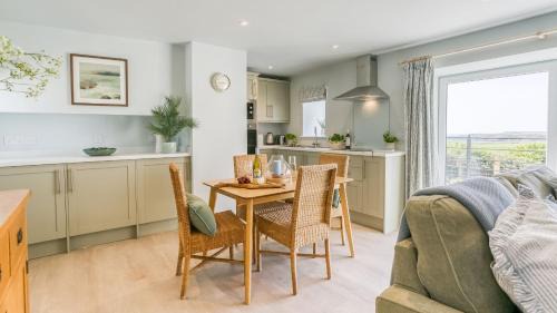 Ty Croes House | Bryntirion Wyn