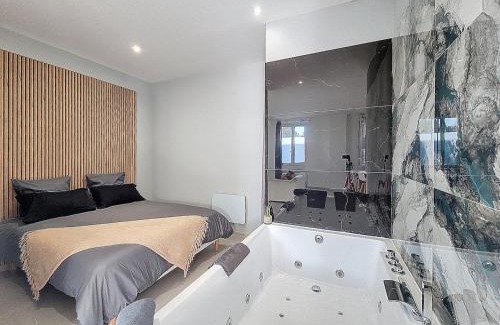 Saulaie - Claveliere Apartment | Bubble for two!