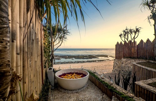 Uluwatu House | Bubble Hotel Nyang Nyang with Baths (Adults Only)