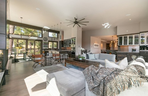 Ponderosa Palisades House | Buca Dodici at Shaffer's Mill home located on the golf course