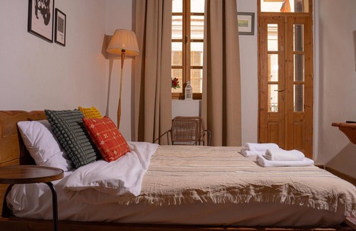 Vlore Bed & Breakfast | Buddha House Hotel and Cocktail Bar
