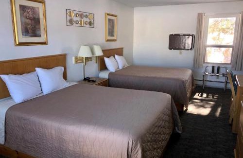 Ironwood Hotel | Budget Host Inn