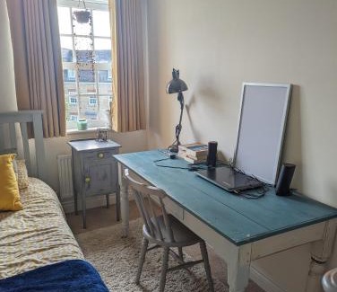 Biddenham Bed & Breakfast | Budget single room close to Bedford