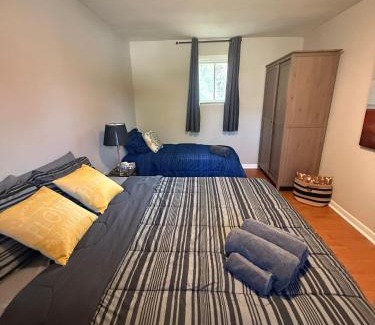 Vaughan House | Budget Stay For Travellers to Canada Wonderland,Toronto