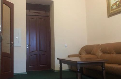 Oleksandriya Hotel | Budynok Pyschevycha