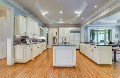 Buford House | Buford Mansion w/Pool ~ 14 Mi to Lake Lanier