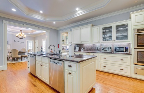 Buford House | Buford Mansion w/Pool ~ 14 Mi to Lake Lanier