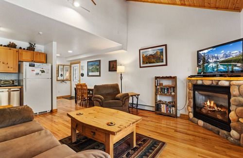 Fall River Estates Condo | Bugle Pointe B21 (HT)