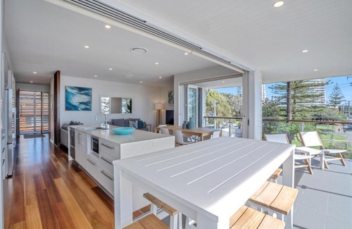 Burleigh Heads Apartment | Bujerum Apartments on Burleigh