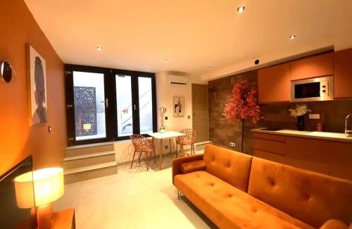 Faubourg Apartment | Bulle ocre, renové & climatisé dans le centre