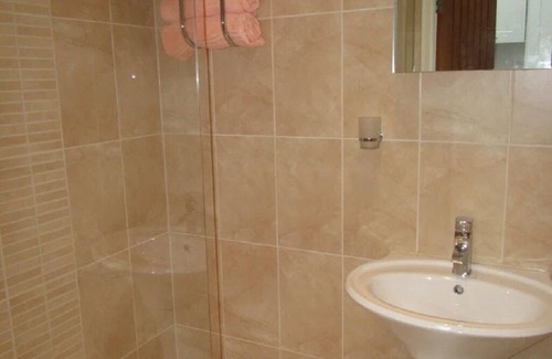 Sittingbourne House | Bulrush Apartment - Perfect for couples and small families