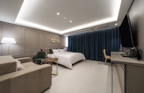 Bundang-gu Hotel | Bundang Breeze Hotel
