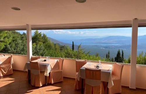 Delfoi Hotel | Bungalow - Camping Apollon