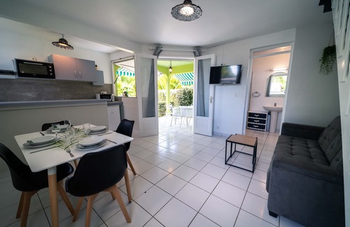Sainte-Anne Cottage | BUNGALOW CYTHERE 4 TO 6 PEOPLE