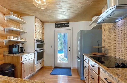 Highlands Hills Cabin | Bungalow on Crowe | 2 Bed, 3 Bath