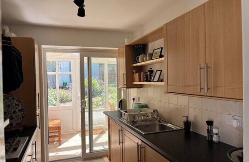Ashburton House | Bungalow on Dartmoor's Edge, Parking & Garden
